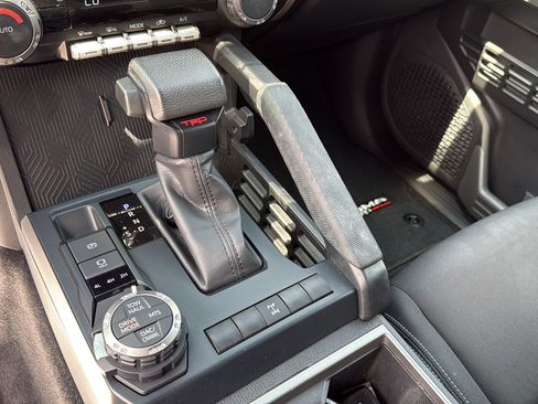 Used 2024 Toyota Tacoma TRD Off-Road AWD/4WD image 27