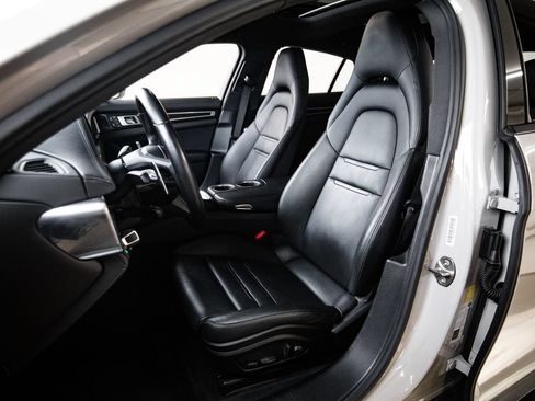 Certified 2022 Porsche Panamera 4 AWD/4WD image 5