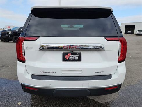 Used 2021 GMC Yukon SLT w/ Rear Media and Nav Package image 4