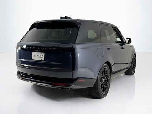 Used 2025 Land Rover Range Rover SE AWD/4WD image 5