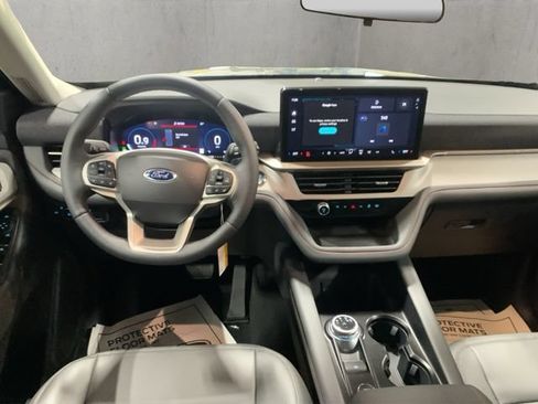 New 2026 Ford Explorer Active AWD/4WD image 13