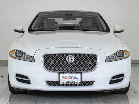 Used 2012 Jaguar XJ L image 3