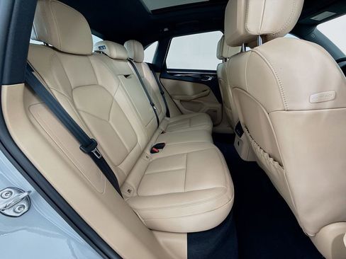 New 2026 Porsche Macan image 31