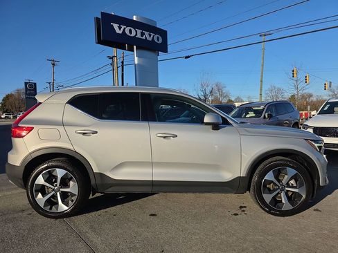 Certified 2023 Volvo XC40 B5 Plus w/ Driver Assist Package image 15
