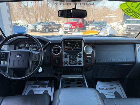 Used 2015 Ford F250 Lariat w/ Lariat Ultimate Package image 11