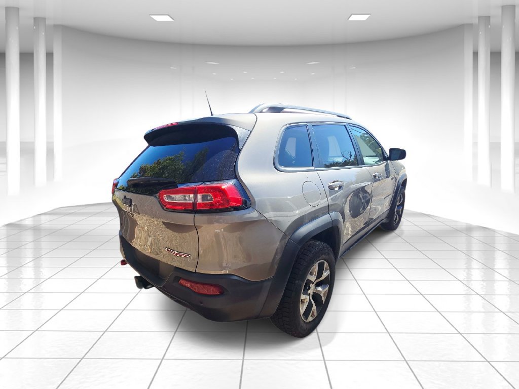 Used 2018 Jeep Cherokee Trailhawk w/ Quick Order Package 27L AWD/4WD image 2