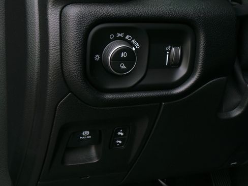 Used 2021 RAM 1500 Big Horn AWD/4WD image 30