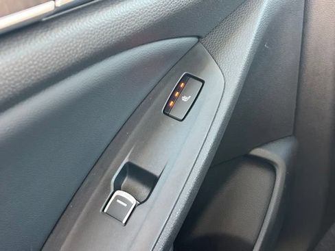Used 2018 Honda Accord Touring image 13