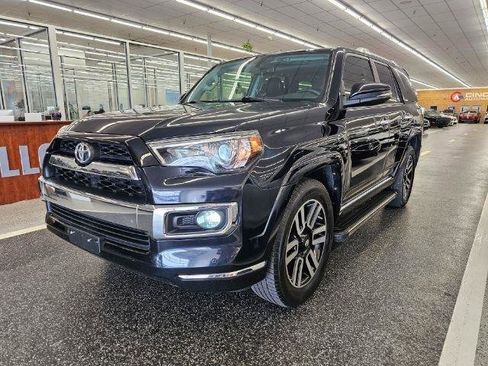 Used 2018 Toyota 4Runner Limited RWD image 1