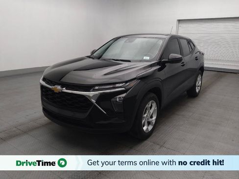 Used 2024 Chevrolet Trax LS w/ LS Convenience Package FWD image 1