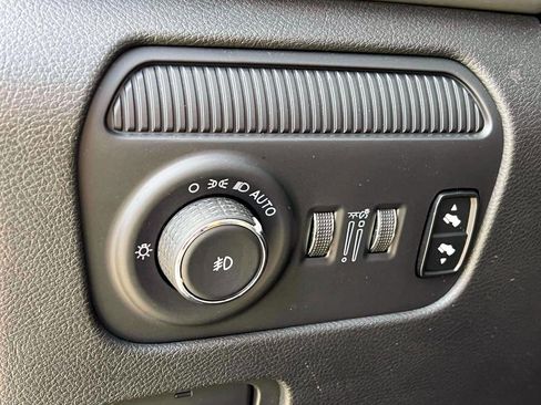 Certified 2024 Jeep Wagoneer Series II image 21