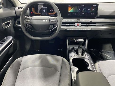 New 2026 Kia K4 LXS image 10