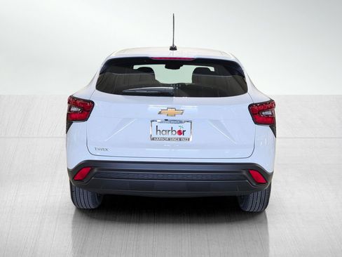 New 2026 Chevrolet Trax LS image 6