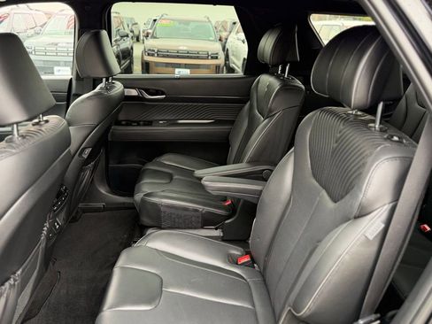 Used 2024 Hyundai Palisade Calligraphy image 11
