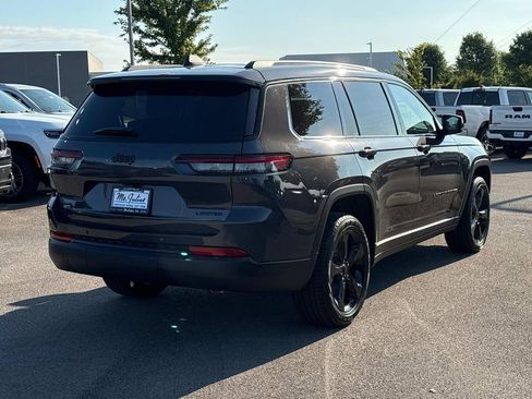 New 2025 Jeep Grand Cherokee L Limited w/ Black Appearance Package image 7