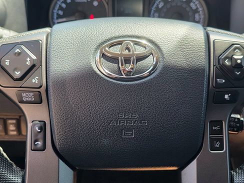 Used 2020 Toyota Tacoma TRD Off-Road w/ Technology Package RWD image 33