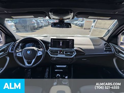 Used 2025 BMW X4 xDrive30i AWD/4WD image 15