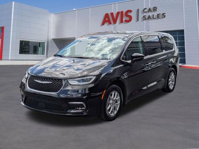 Used 2024 Chrysler Pacifica Touring-L