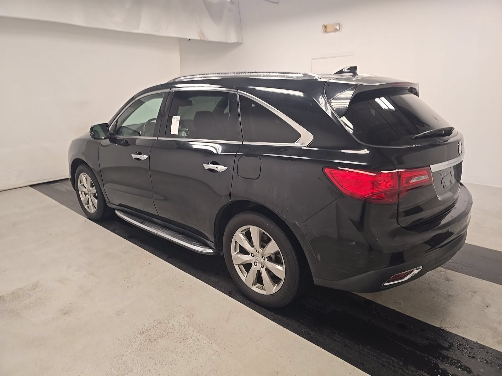 Used 2014 Acura MDX w/ Advance & Entertainment Pkg AWD/4WD image 2