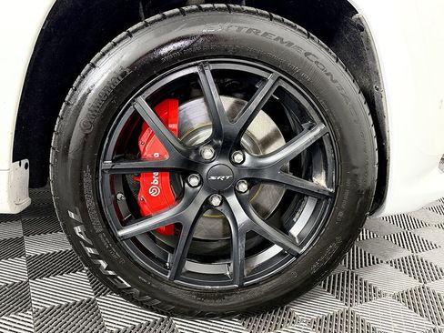 Used 2016 Jeep Grand Cherokee SRT image 52