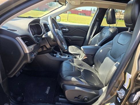 Used 2014 Jeep Cherokee Limited AWD/4WD image 12