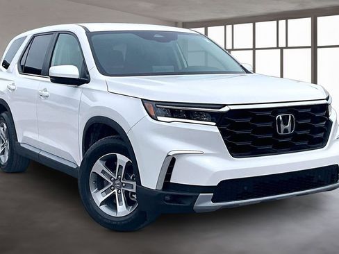 New 2025 Honda Pilot EX-L image 2