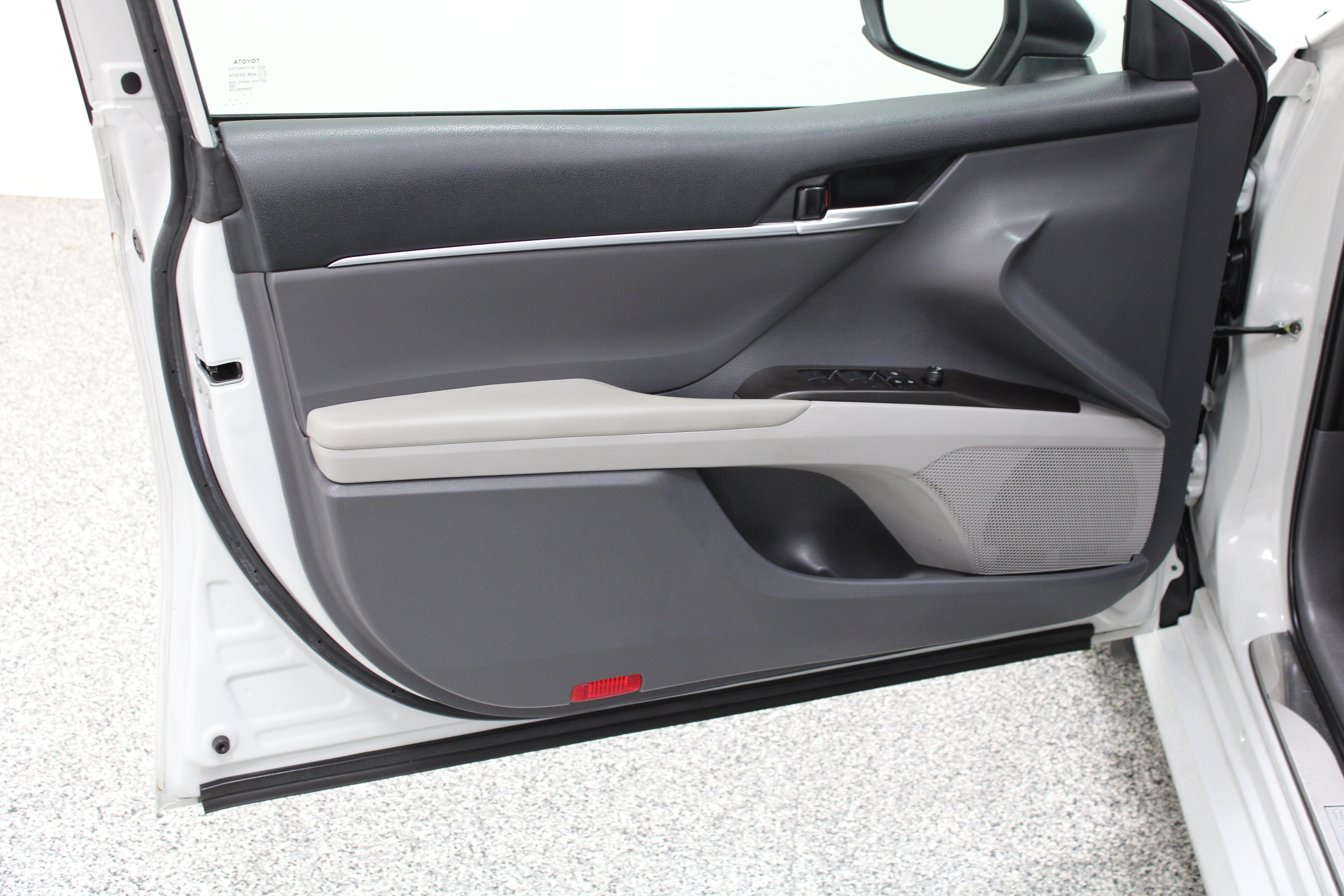 Used 2024 Toyota Camry LE FWD image 12