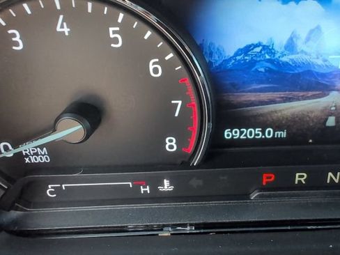 Used 2020 Ford Explorer XLT w/ Equipment Group 202A RWD image 17