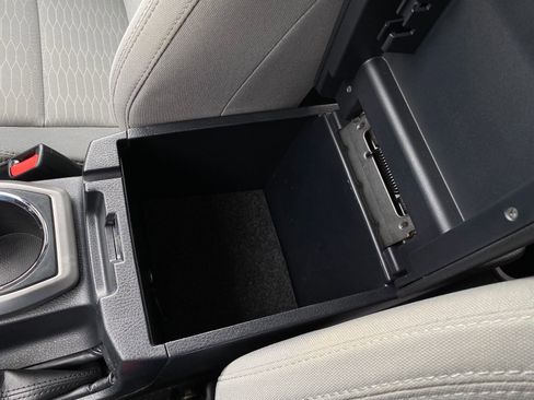 Used 2017 Toyota Tacoma SR5 w/ Tow Package image 21