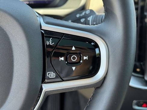 Certified 2026 Volvo XC90 B6 Plus w/ Protection Package Premier AWD/4WD image 23