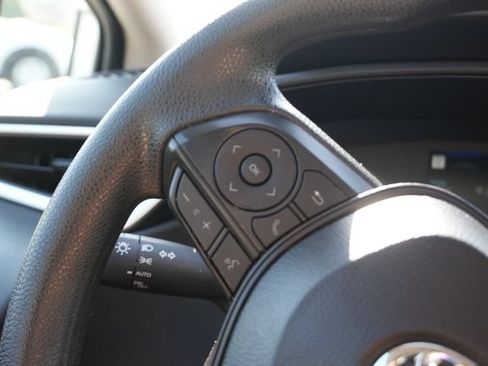 Used 2025 Toyota Corolla LE FWD image 25