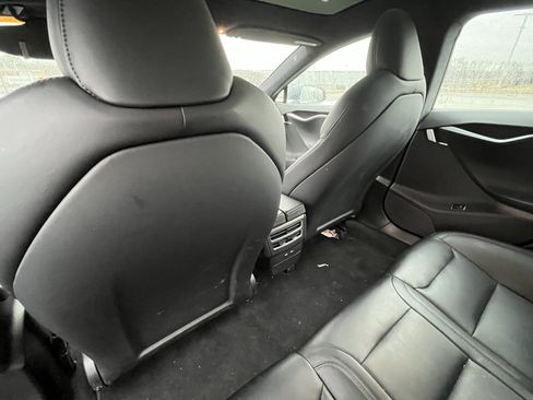 Used 2020 Tesla Model S Long Range Plus image 32