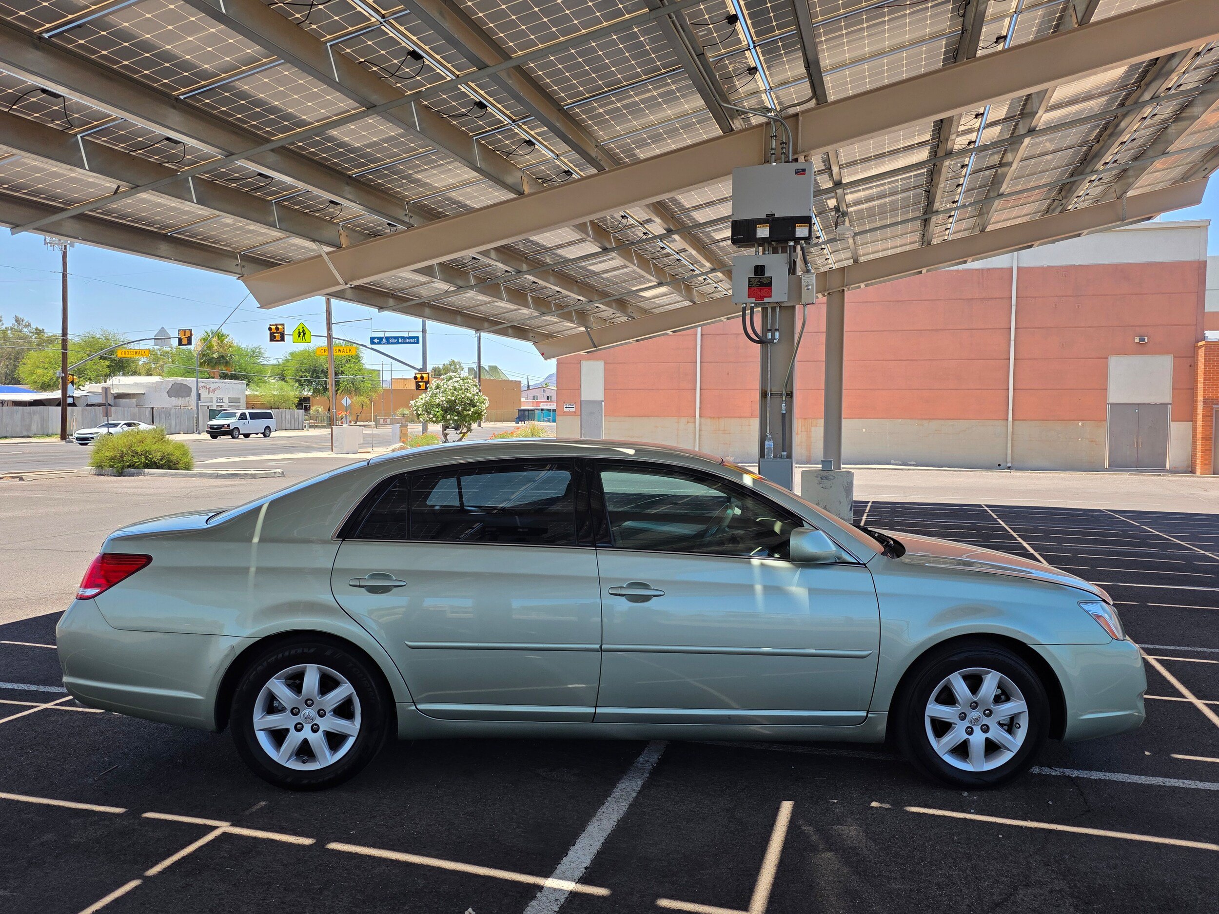Used 2007 Toyota Avalon Limited FWD image 6