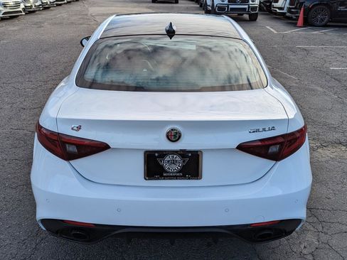 Used 2022 Alfa Romeo Giulia Veloce image 8