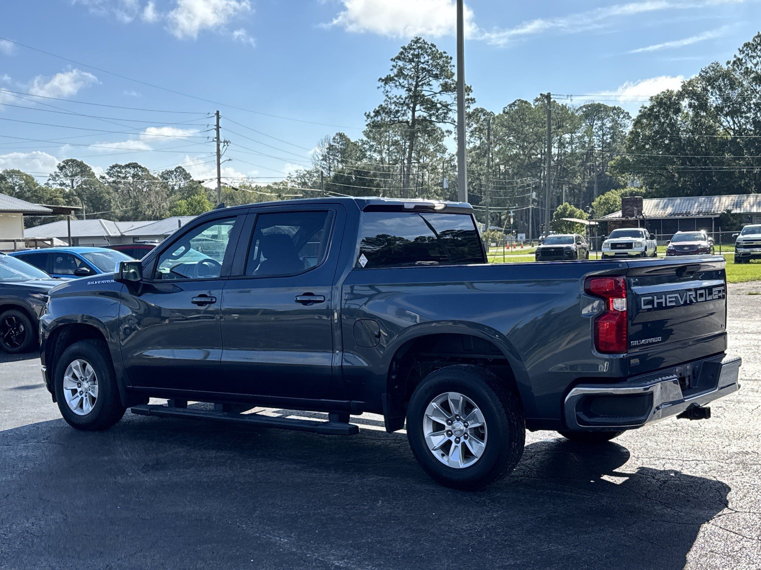 Used 2020 Chevrolet Silverado 1500 LT w/ Trailering Package RWD image 7