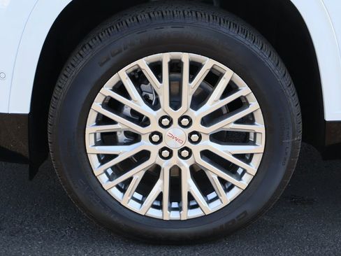 New 2026 GMC Acadia Denali w/ Super Cruise Package FWD image 24