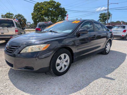 Used 2008 Toyota Camry FWD image 3