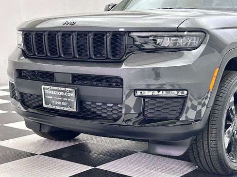 New 2025 Jeep Grand Cherokee L Limited w/ Black Appearance Package image 5