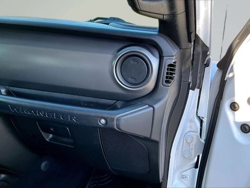 Used 2023 Jeep Wrangler Unlimited w/ Cold Weather Group AWD/4WD image 24