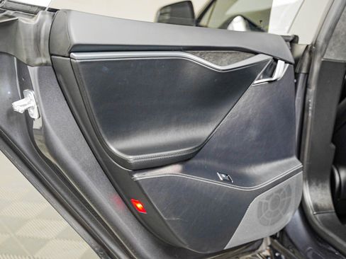 Used 2019 Tesla Model S AWD image 22