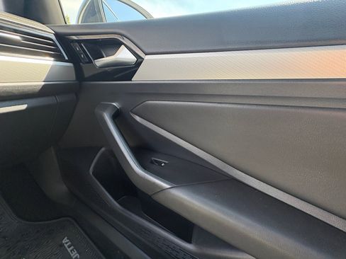 Used 2019 Volkswagen Jetta R-Line FWD image 16