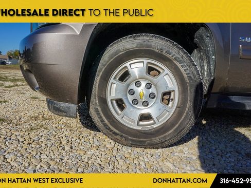 Used 2011 Chevrolet Suburban LT image 36