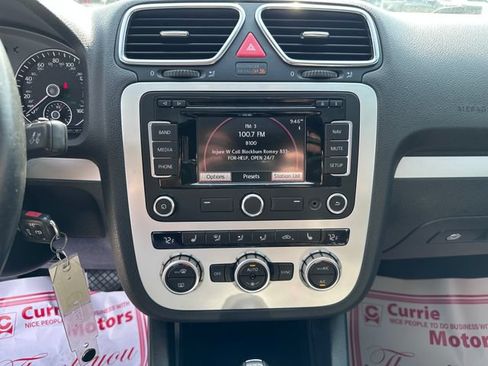 Used 2014 Volkswagen Eos Komfort FWD image 13