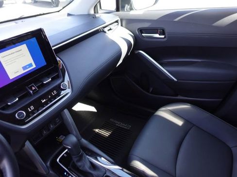 Certified 2023 Toyota Corolla Cross XLE w/ Convenience Package image 27