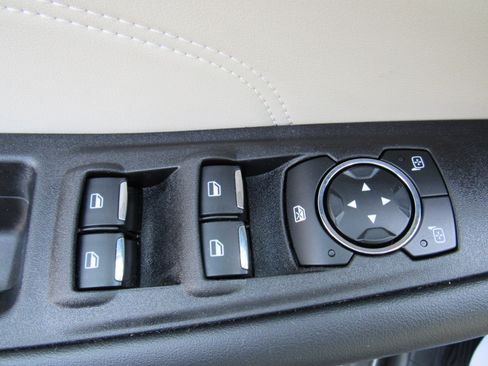 Used 2024 Ford Edge Titanium w/ Titanium Elite Package image 11