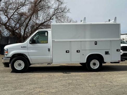 New 2025 Ford E-350 and Econoline 350 Super Duty w/ Power Equipment Group RWD image 6