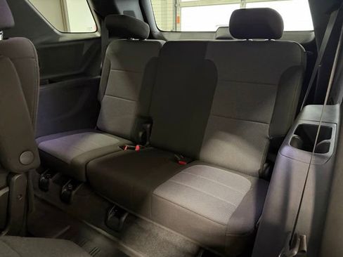 Used 2023 Chevrolet Traverse LT FWD image 29