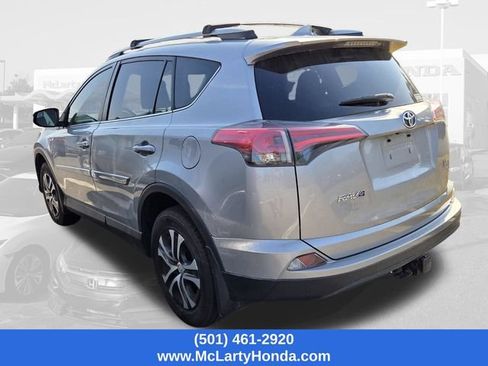Used 2018 Toyota RAV4 LE FWD image 2