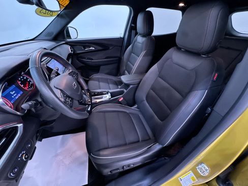 Used 2023 Chevrolet TrailBlazer RS w/ Sun and Liftgate Package AWD/4WD image 14