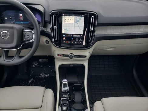 New 2026 Volvo XC40 B5 Plus w/ Protection Package Premier AWD/4WD image 30